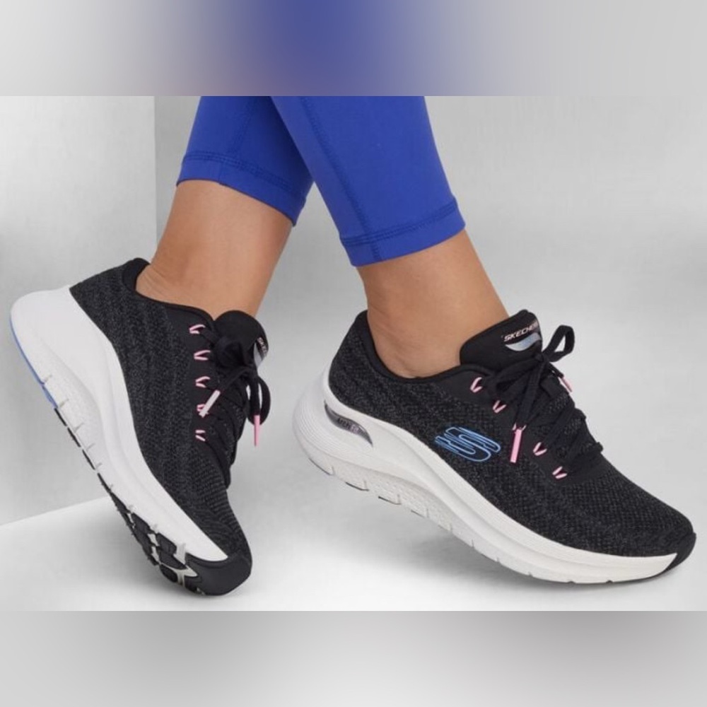 Skechers Arch Fit 2.0 Women’s Sneakers-Size 8.5